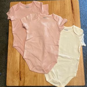 Set of 3 Bodysuits - Size 12-18M